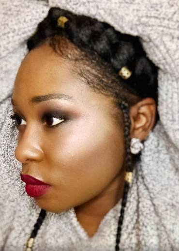 Best and most affordable Red lipcolor and red lipstick for the black or African American skins tones. How to Tips and products for different shades and colors of red. 